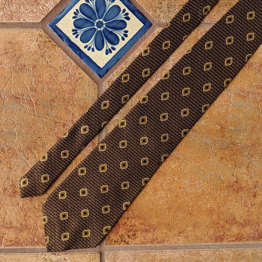 SOLD Men's Authentic Coach 100% Silk Neck Tie